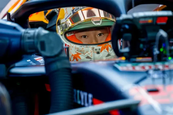 Fire at showrun: Yuki Tsunoda's Red Bull goes up in flames