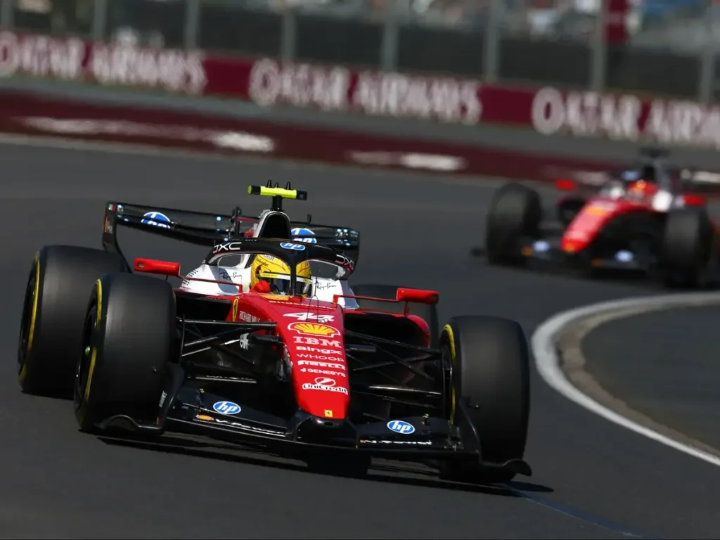 Foto zur News: Montoya erklärt: Warum Lewis Hamilton das Duell gegen Leclerc gewinnen muss