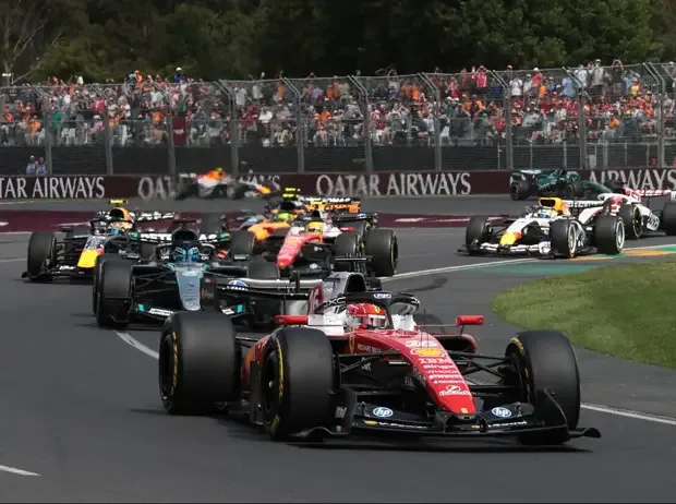 Foto zur News: Die verrückte Formel 1: Fahrer verstehen nichts - und überholen 