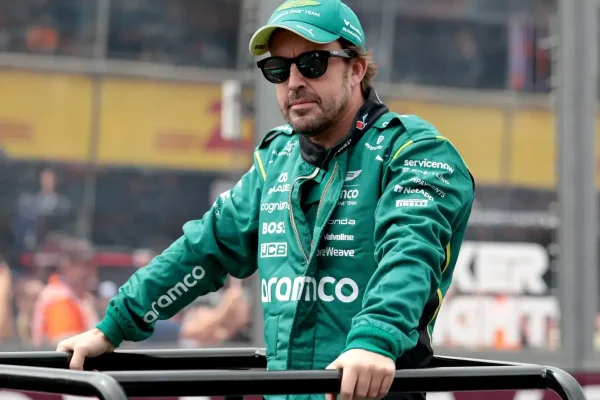 Coulthard warns Aston Martin: "Massive penalties" loom in Honda catch-up