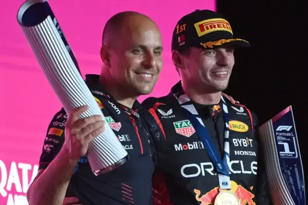 Max Verstappen: Lambiase would be "stupid" to turn down McLaren job