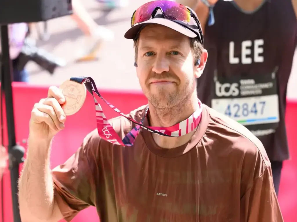 Photo for the news: Sebastian Vettel runs London Marathon in under three hours