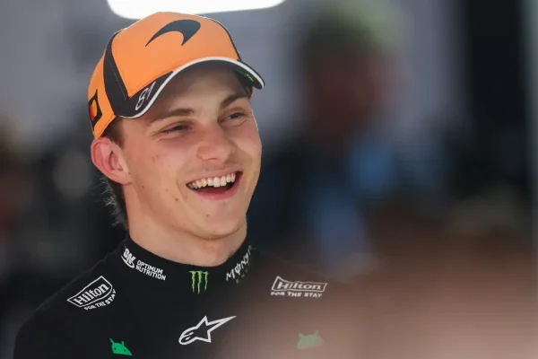 Piastri swaps Formula 1 car for V8 power: "First time with a roof"