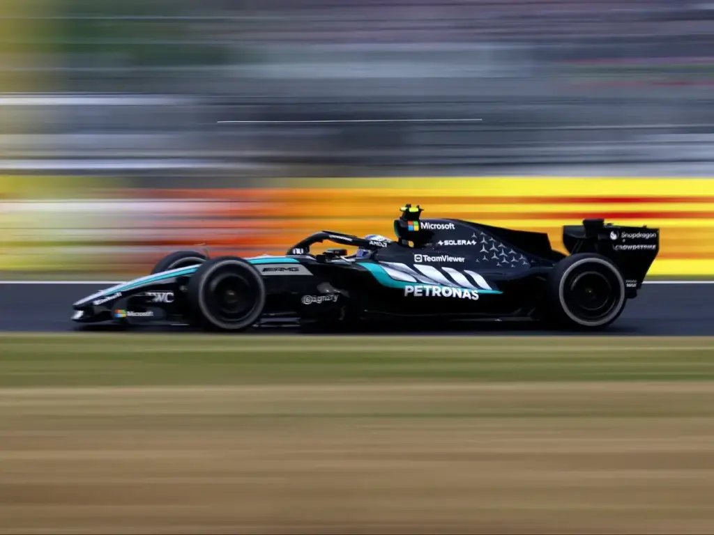 Foto zur News: Startprobleme kaschieren alles: So überlegen ist Mercedes wirklich!