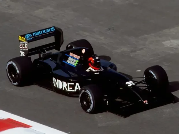Photo for the news: A lot of drama for 30 meters: The curious F1 debut of Perry McCarthy