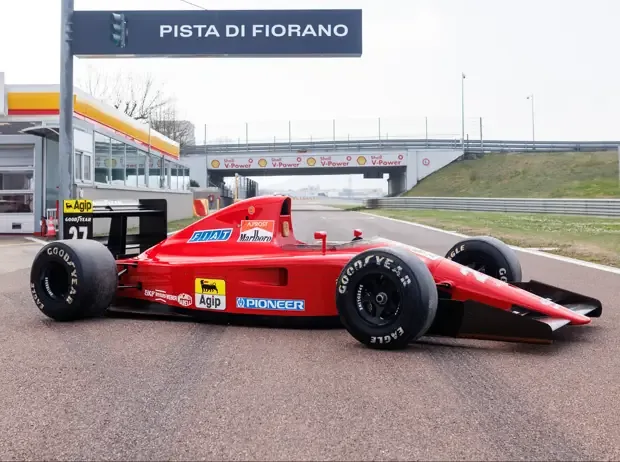 Foto zur News: Diese beiden Formel-1-Boliden von Ferrari kommen unter den Hammer