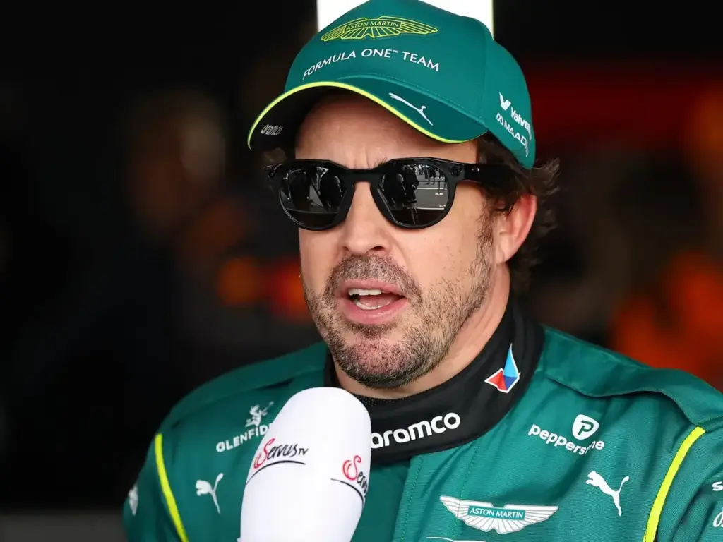 Foto zur News: Fernando Alonso: Muss im Sommer eine Entscheidung für 2027 treffen