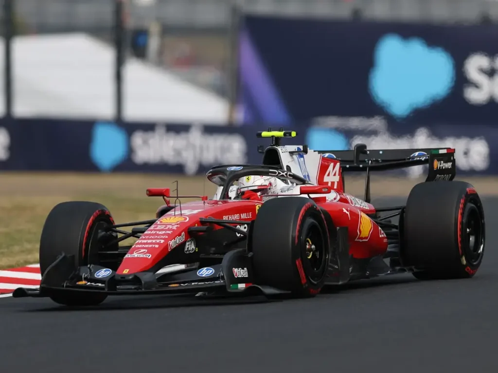 News photo: Lewis Hamilton at a loss after sixth place in Japan: Must have been something with the car