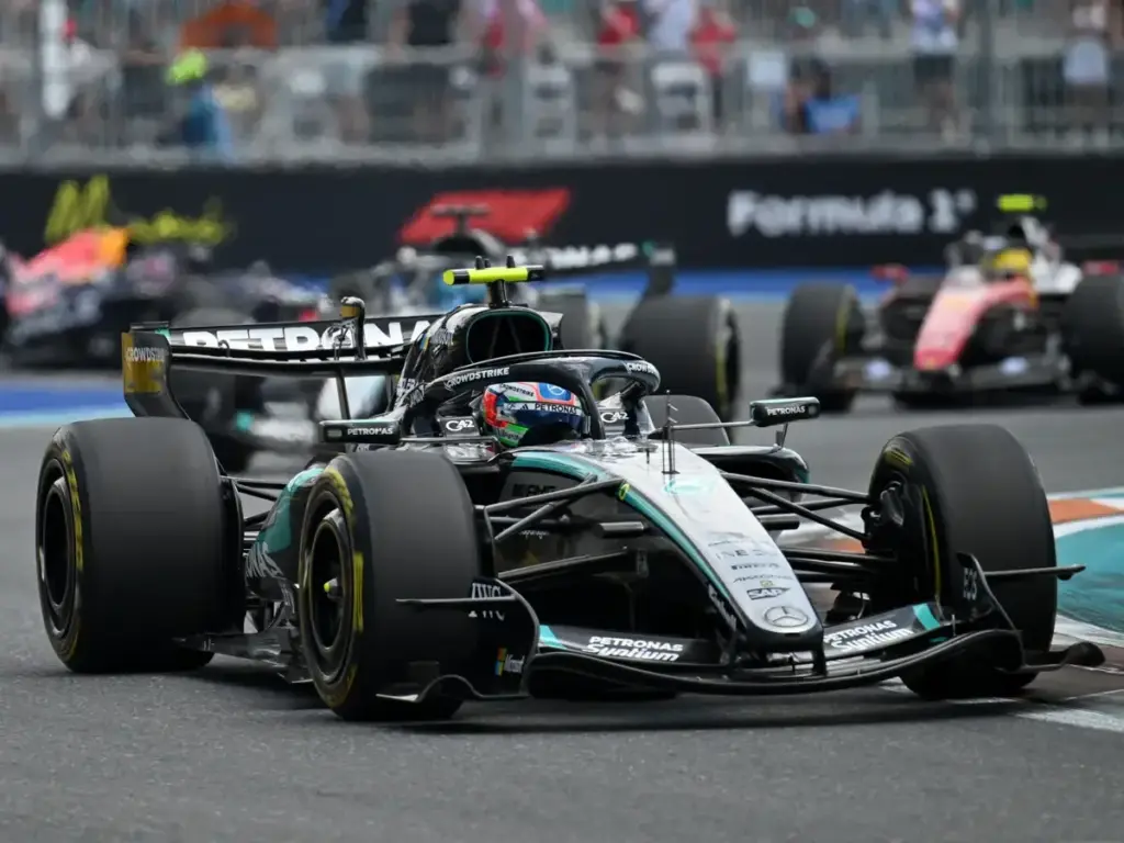 Foto zur News: Toto Wolff räumt ein: Startschwäche von Mercedes ist 