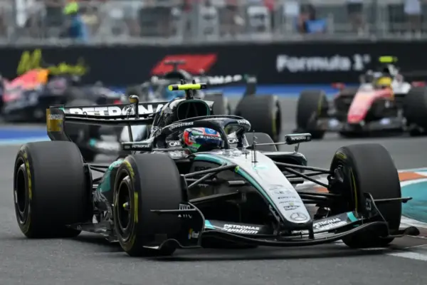 Toto Wolff admits: Mercedes' poor start is "not acceptable"