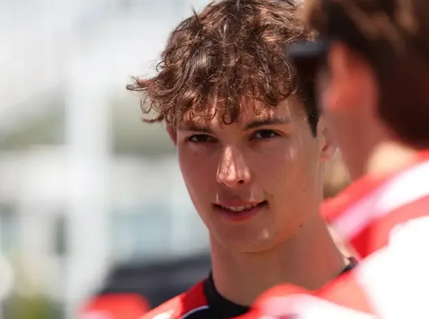 Foto zur News: Abenteuer: Warum Verstappen darf, was Bearman sich nicht traut