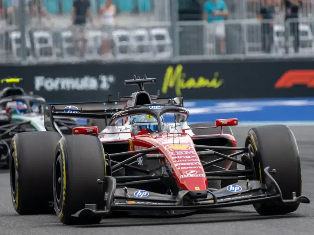 Foto zur News: Frust bei Ferrari? Ehemaliger Renningenieur rechnet mit Ärger