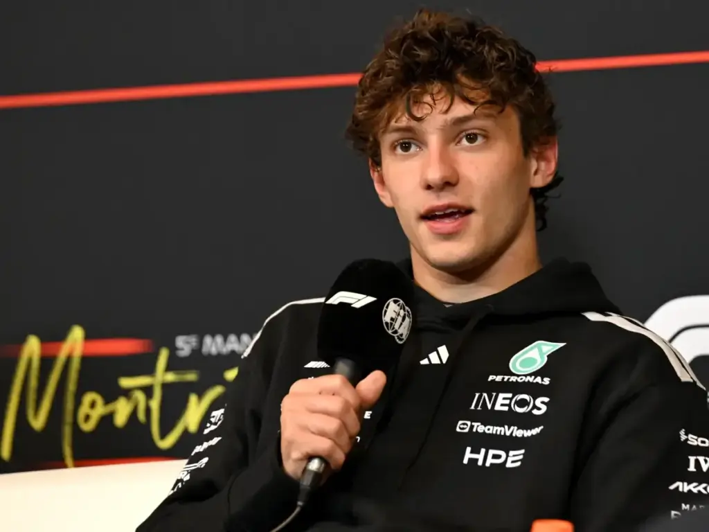 Photo for the news: No surprise: This is what Kimi Antonelli refrains from before every Grand Prix