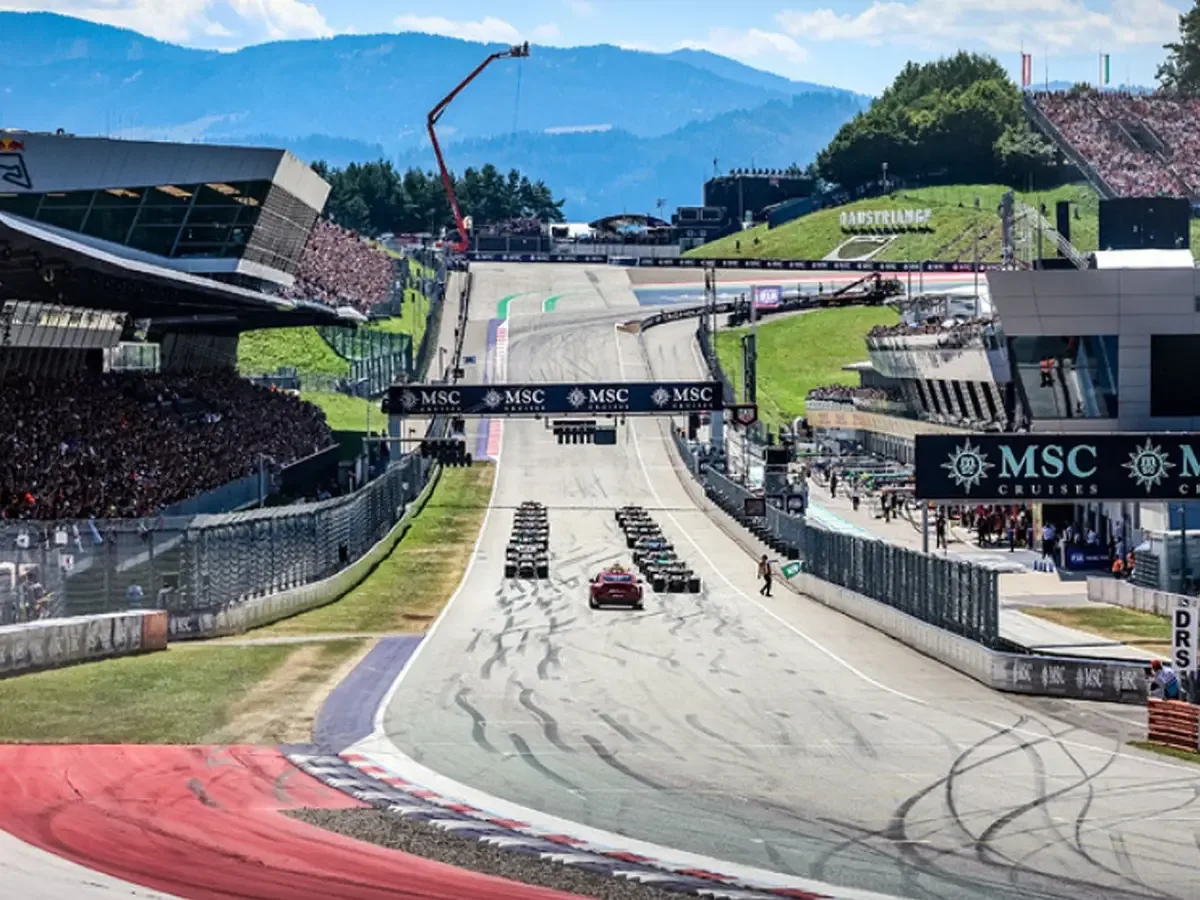 Behind the F1 Scenes: Unique Spielberg Experience Up for Auction!