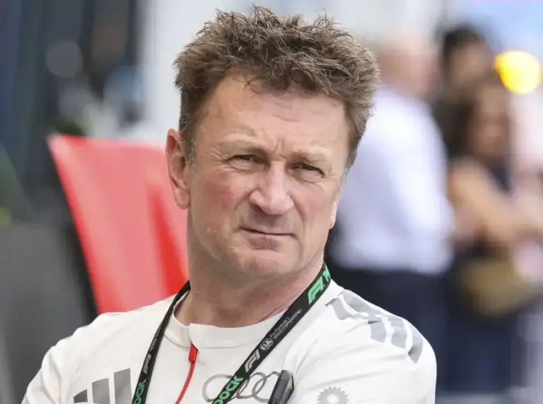 Foto zur News: Abwärtsspirale bei Audi? Allan McNish sieht keinen Grund zur Panik