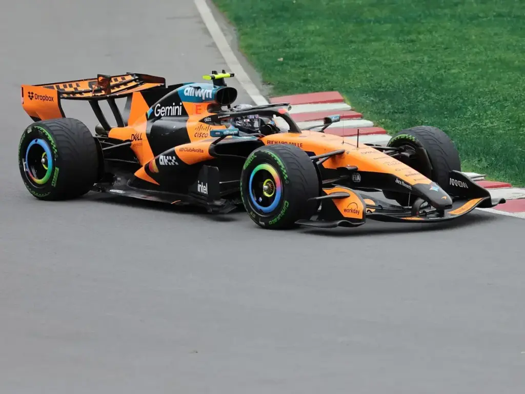 Foto zur News: Stella wollte sichere Nummer: Formationsrunden zerstören McLaren-Strategie