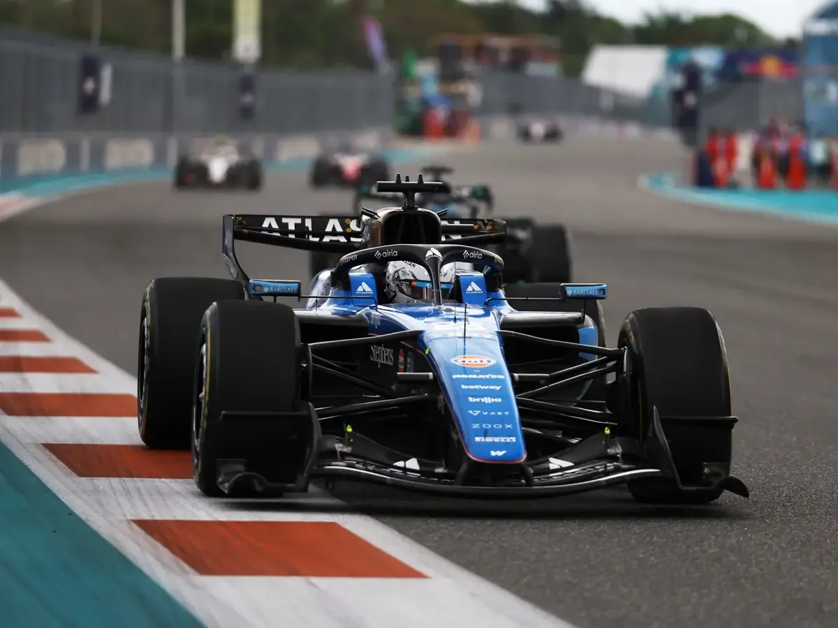 Williams tackles problems in "baby steps"
