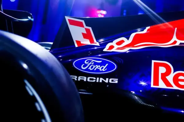 Formula 1 Engines: Why Ford "Loves" the V8 Idea