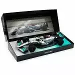 George Russell Mercedes AMG Petronas W13 Formula 1 2022 Limited Edition 1:18